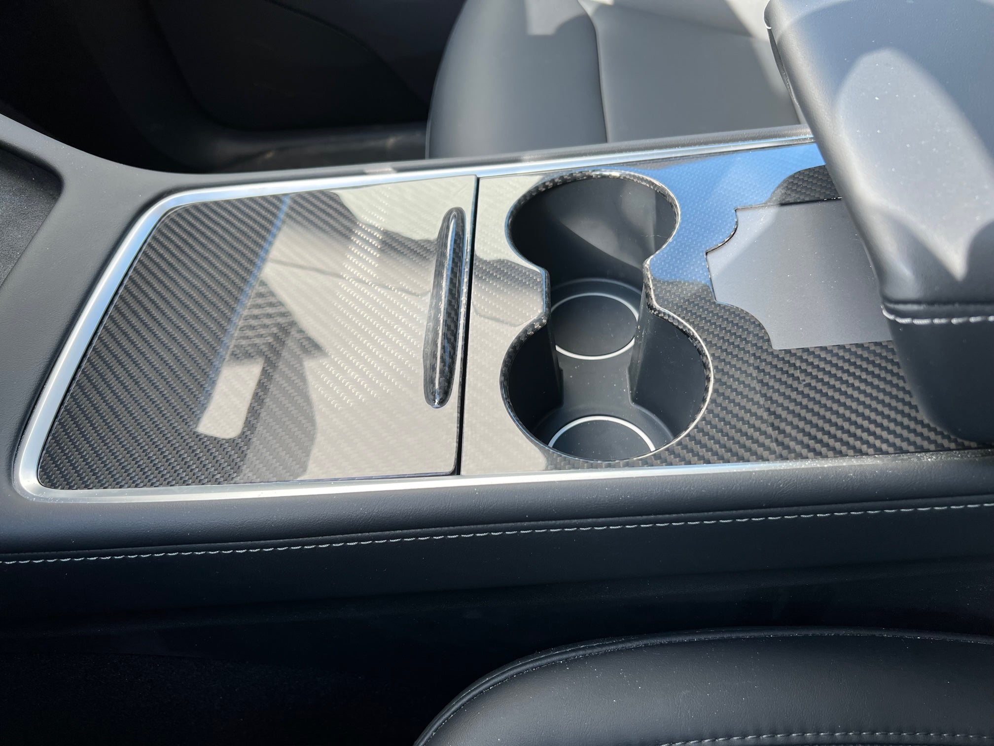 Tesla Model 3 und Y - Echt Carbon Mittelkonsolen-Abdeckung mit Key
