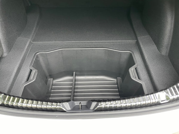 Tesla Model 3 Ladekantenschutz Kofferraum aus Alu schwarz