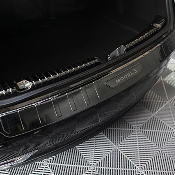 Tesla Model 3 Ladekantenschutz Kofferraum aus Alu schwarz