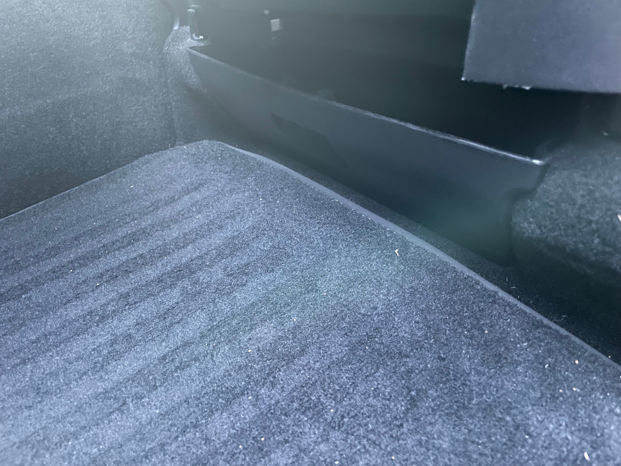 PRIMUZ Autositz-Lücken-Organizer für Tesla Model 3 Model Y Model S Model X  Emblem Seitliche Lückentasche Sitzfüller Aufbewahrungsbox Innen für  Mobiltelefone Schlüssel Karten,Black: : Auto & Motorrad