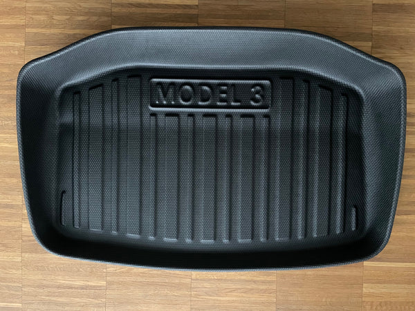 Tesla Model 3 Kabelfach-Matte - Allwettermatte - Streifendesign