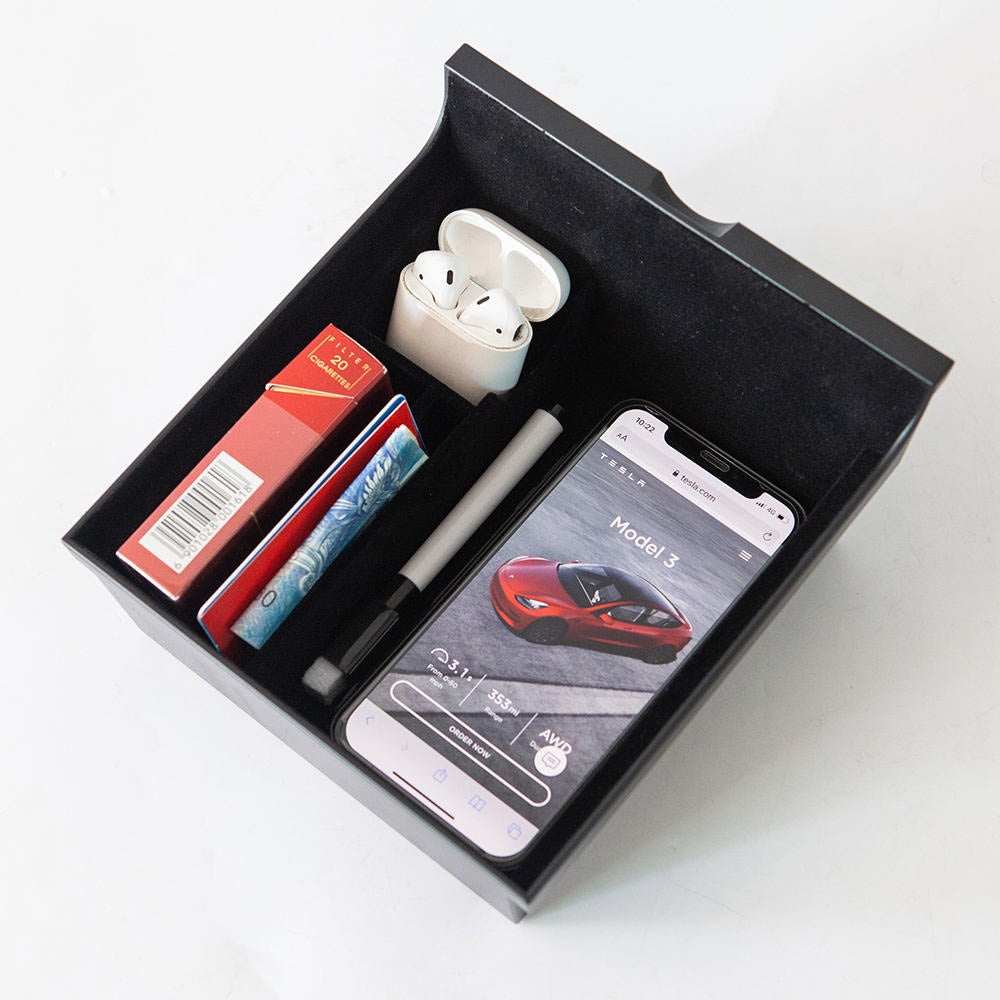 Geheimfach-Box unter der Armlehne für Tesla Model 3 und Y - Hidden Sto –  E-Mobility Shop