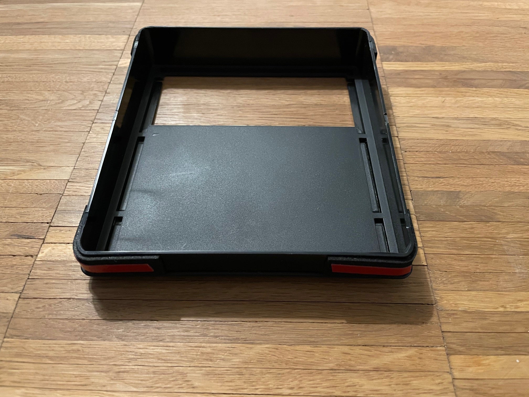 Geheimfach-Box unter der Armlehne für Tesla Model 3 und Y - Hidden
